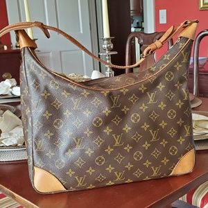 Louis Vuitton Shoulder Bag